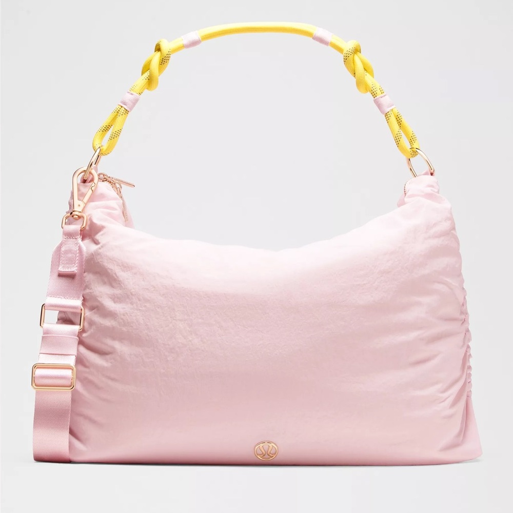 Lululemon Convertible Ruched
Crossbody Bag *Large 16L blissful pink/daisy glow